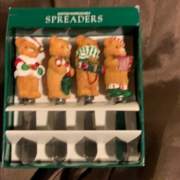 2 sets Christmas knife Boston Warehouse spreaders - Picture 3 of 5